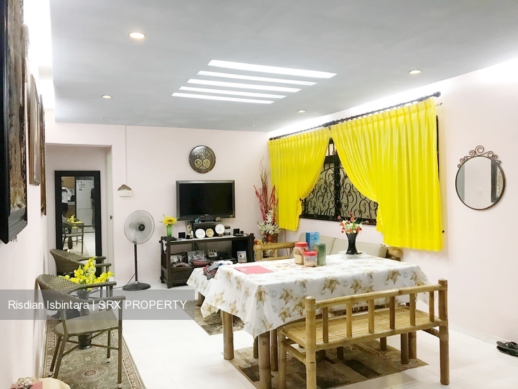 Woodlands Circle thumbnail photo